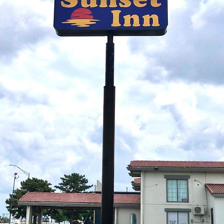 Sunset Inn Oklahoma City Exterior photo